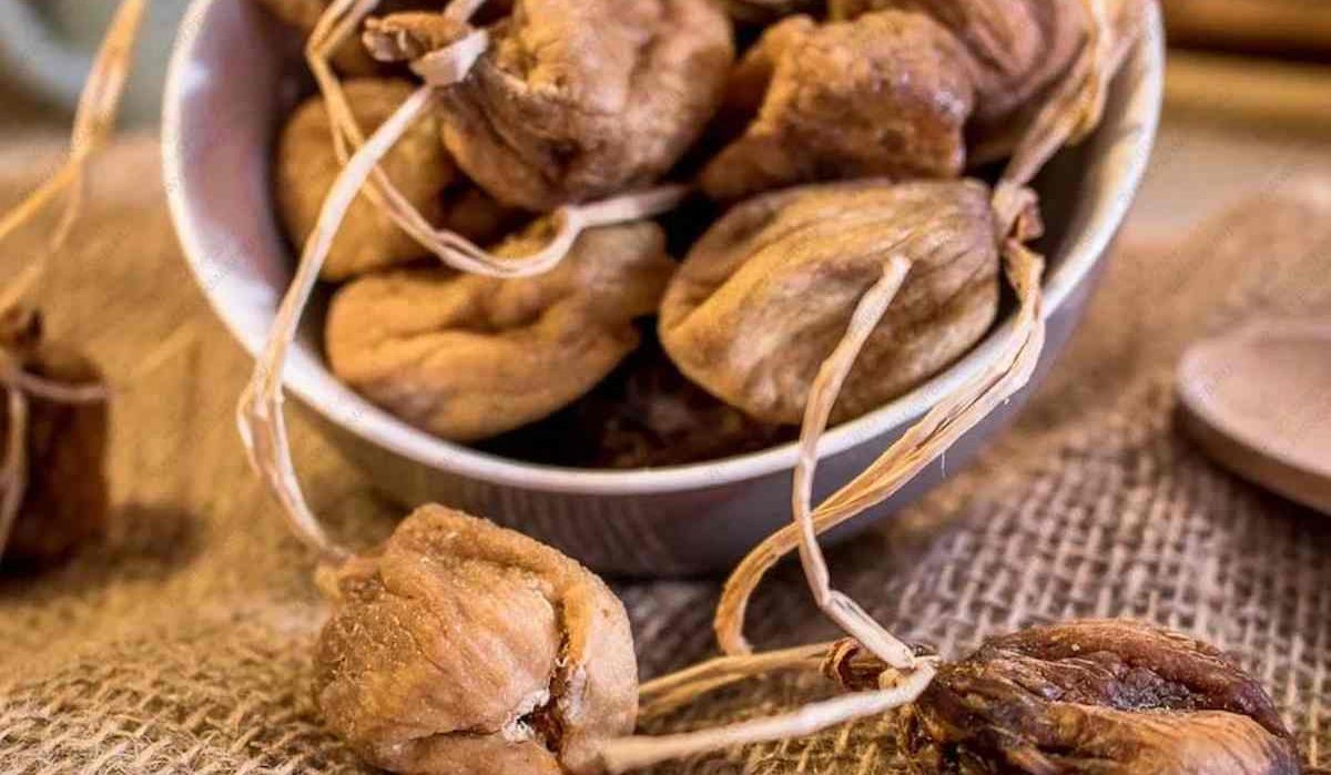  dried figs digestion What is hidden by little seed? 