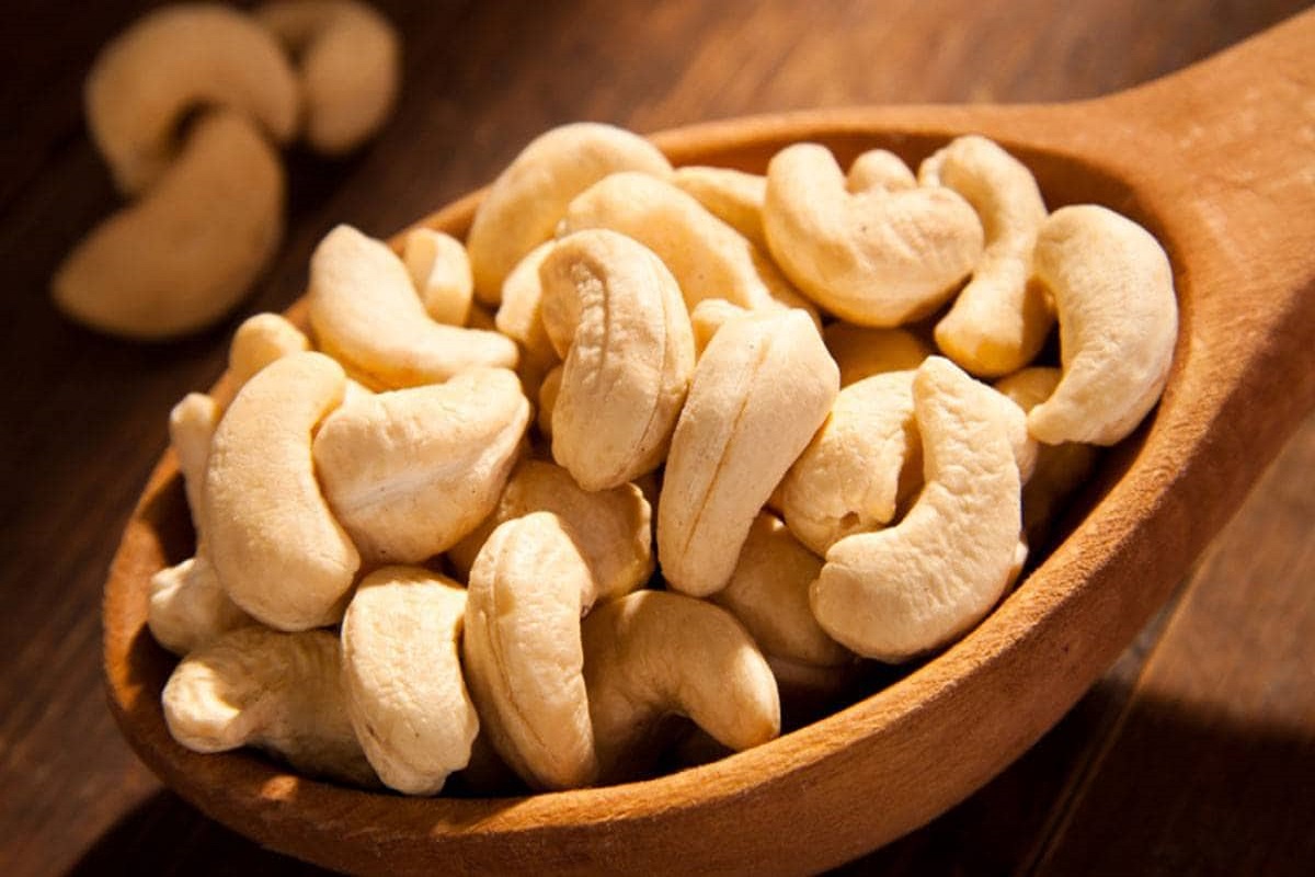 unshelled cashew