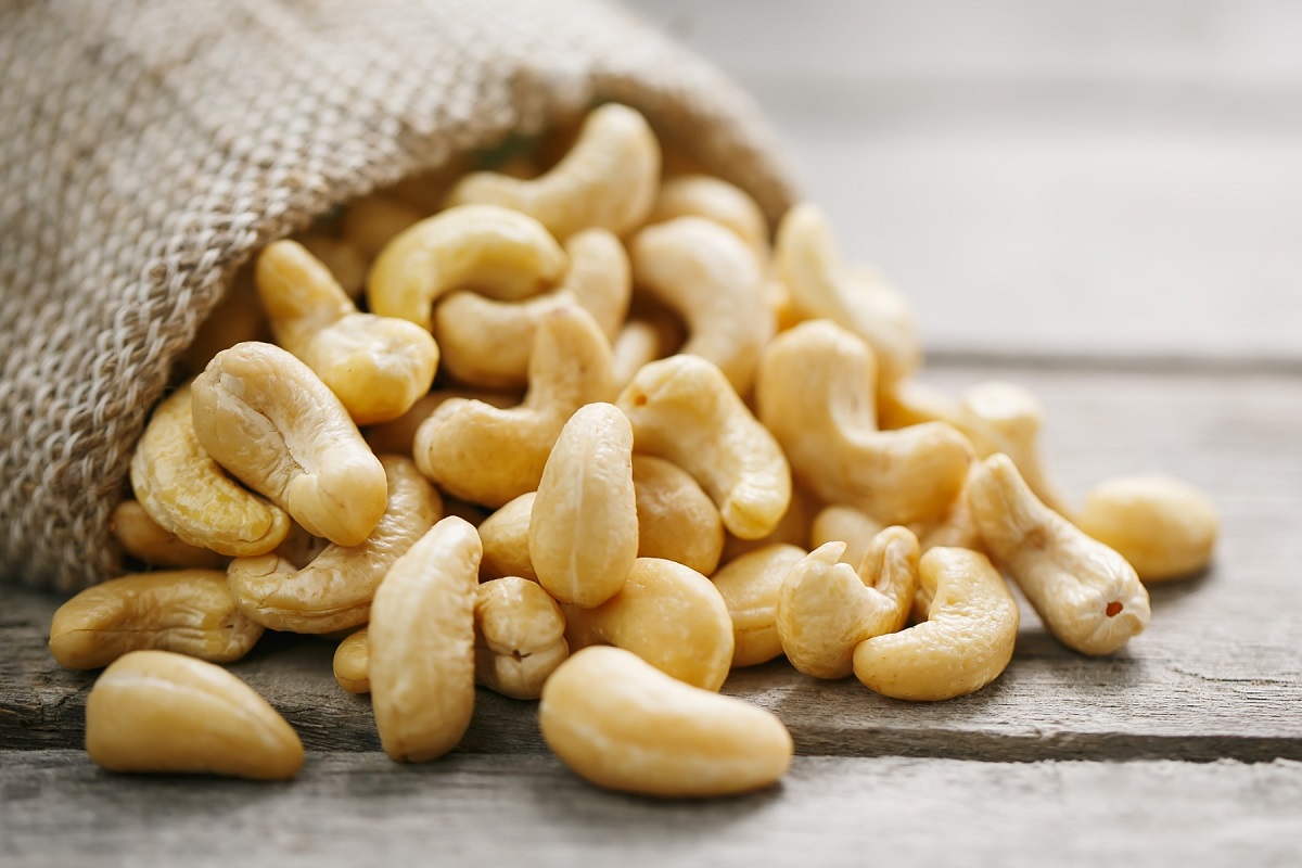 raw cashew nuts singapore