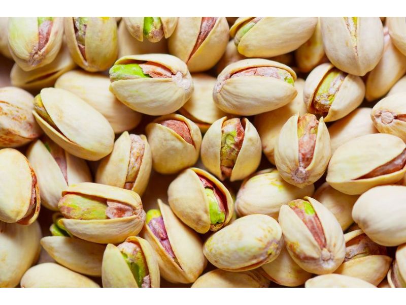 Salted pistachio kernels purchase price + photo